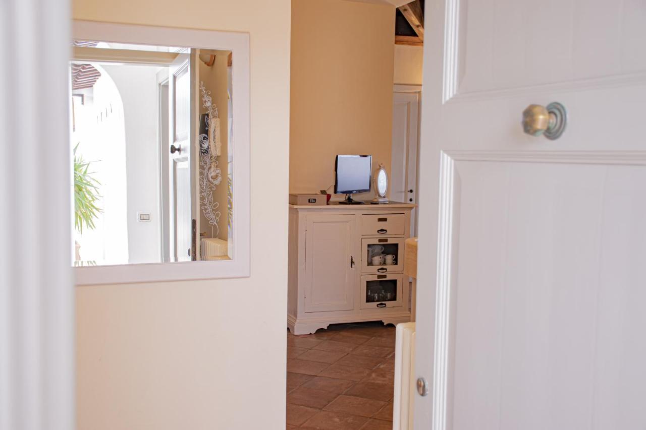 Casa Myconis 68Mq A Due Passi Dal Mare Di San Vincenzo Apartment ภายนอก รูปภาพ