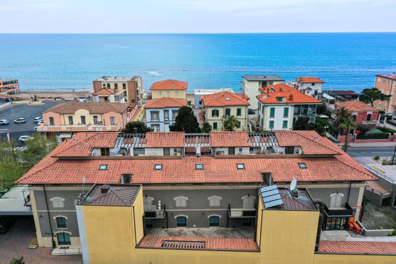 Casa Myconis 68Mq A Due Passi Dal Mare Di San Vincenzo Apartment ภายนอก รูปภาพ